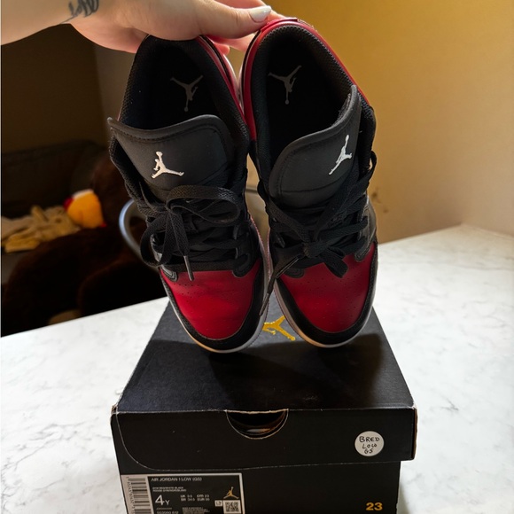 Jordan 1 bred low 4Y - Picture 2 of 6